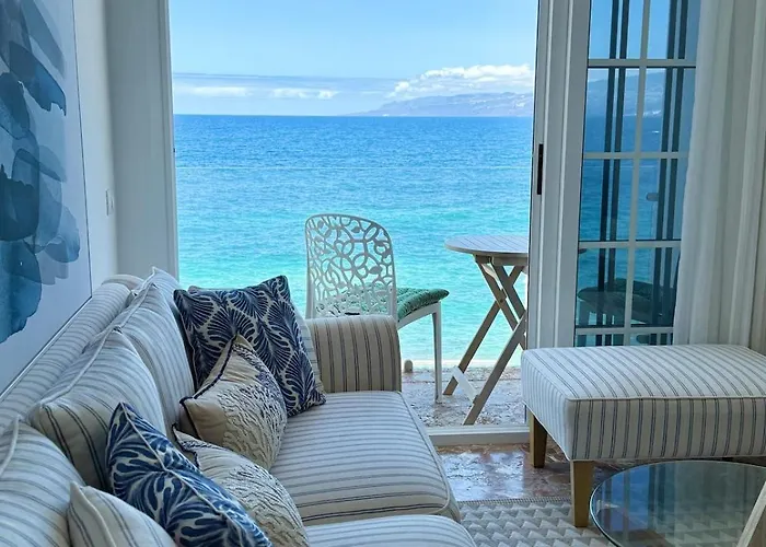 Casa Ale, Stunning Sea Views *